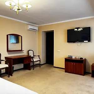 Hotel Pechersky, Kijów