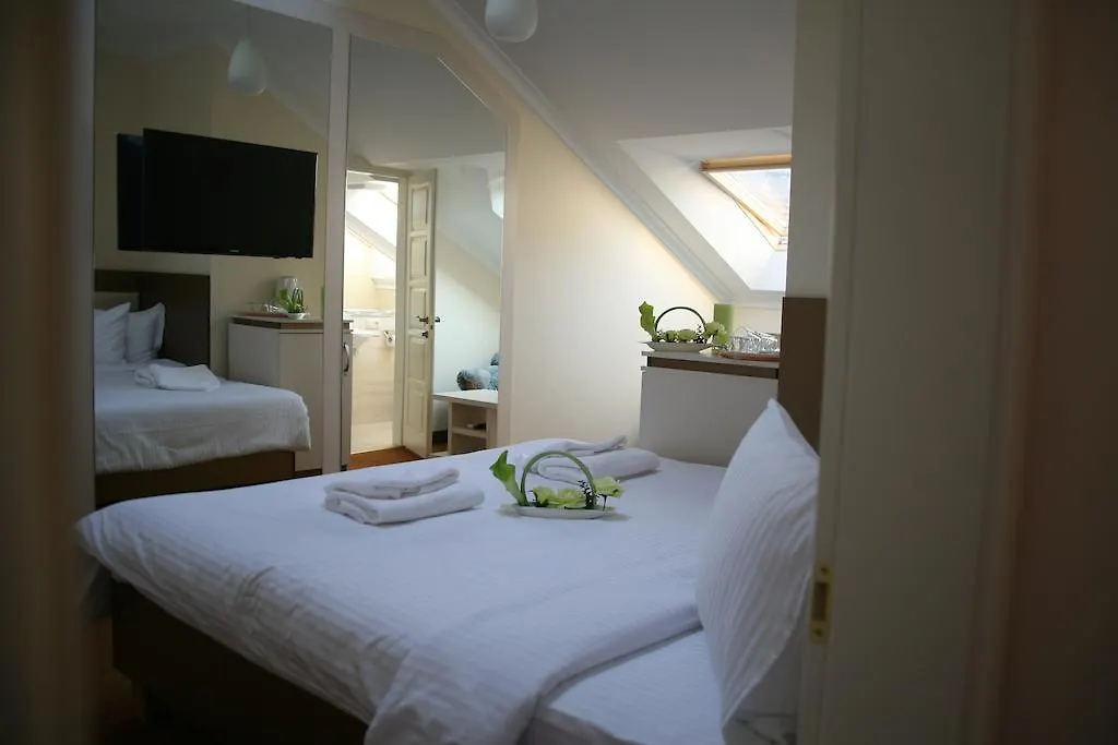 Hotel 7 Sky On Yevhena Konovaltsia Kyjev 3*,  Ukrajina