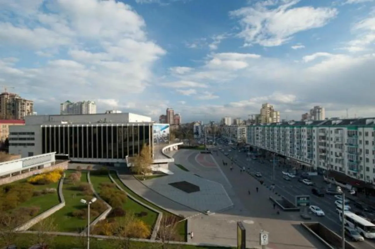 Hotel 7 Sky On Yevhena Konovaltsia Kyjev 3*,  Ukrajina